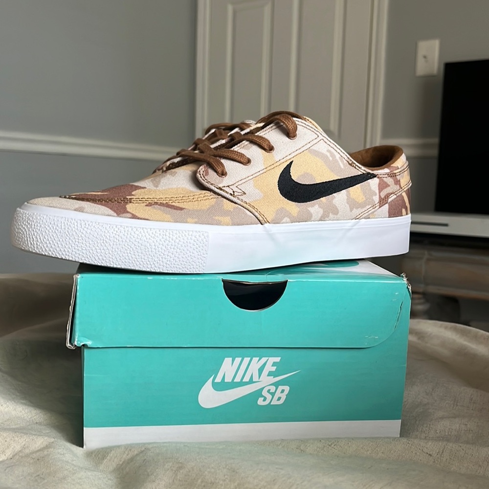 Zoom Janoski Canvas Premium SB 'Light Camo' size 11